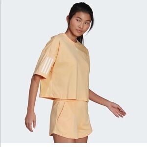 NWT Adidas hyperglam cropped tee open back short sleeve peach orange medium